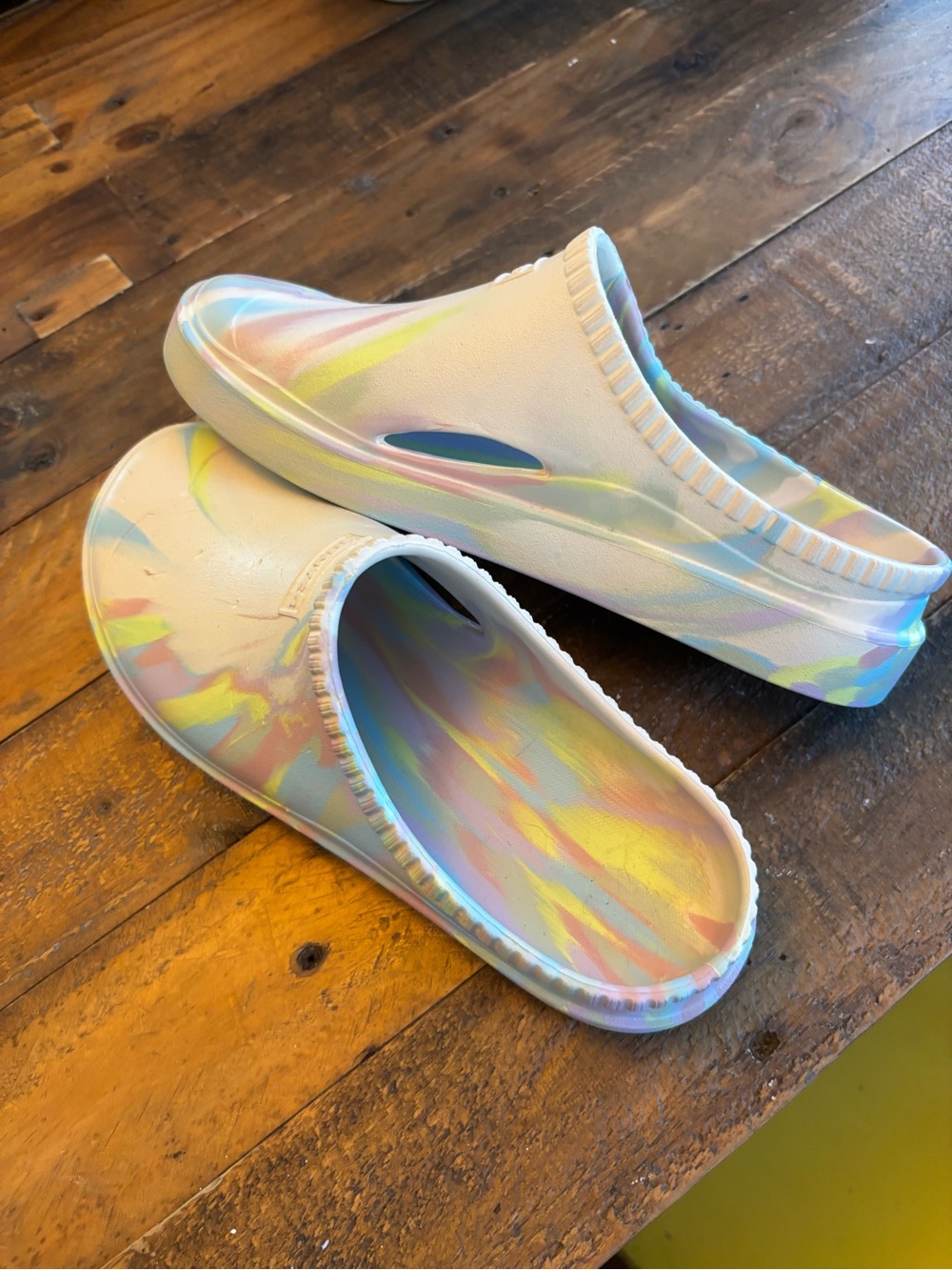 Hunter Pastel Tie-Dye Slip-On Clogs - Picture 2 of 4